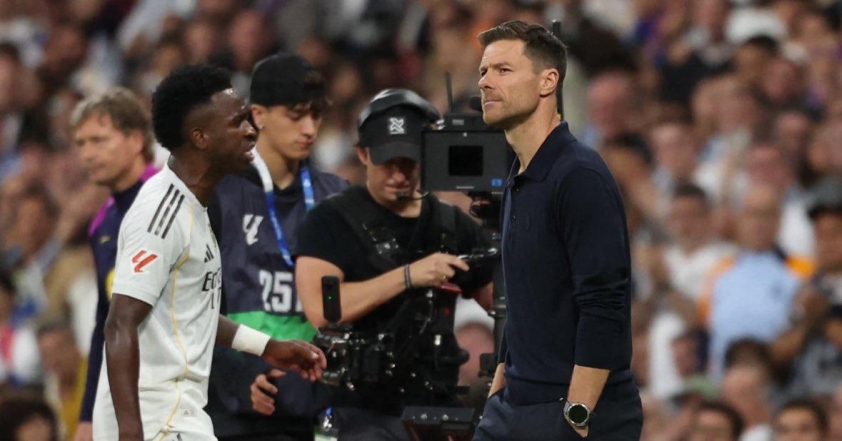 Vinicius và Alonso vẫn bất hòa - Ảnh: Sky Sports