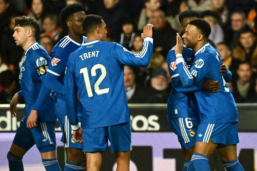 Vinicius tỏa sáng, Real Madrid nắm lợi thế lớn tại play-off Cúp C1 795888