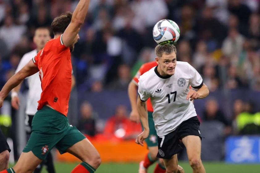 Florian Wirtz đã đưa Đức lên dẫn trước (Ảnh: The Mirror).