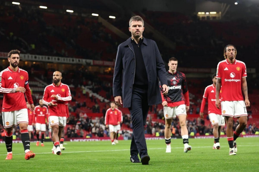 Carrick phản ứng cực gắt giữa tâm bão MU: 'Cứ đổ lỗi cho tôi đi!'